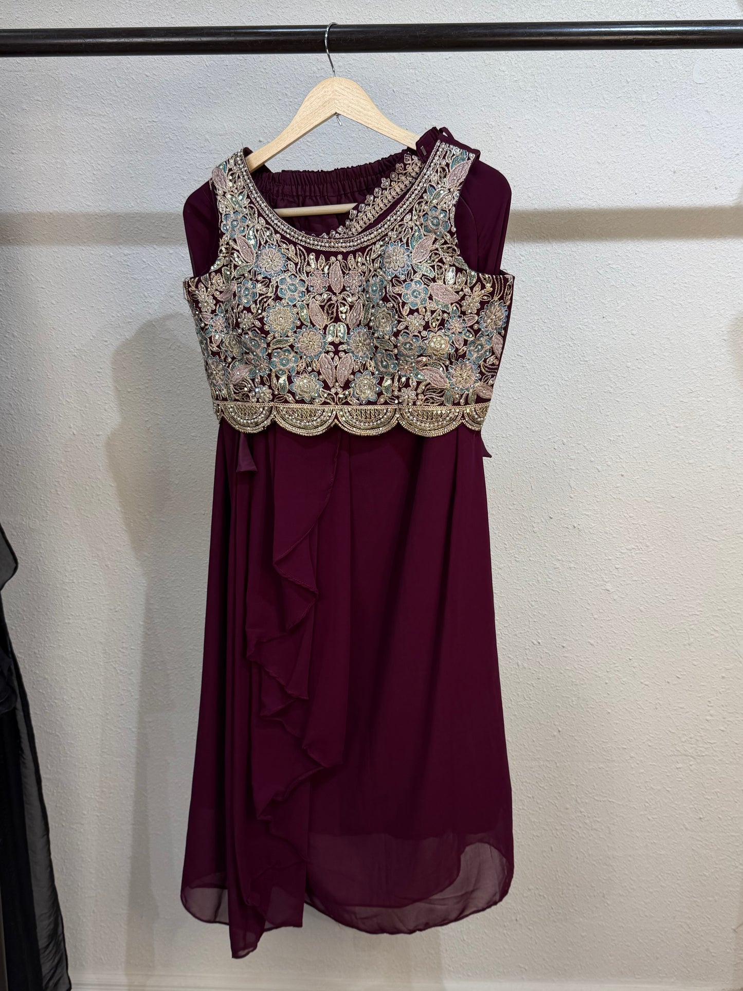 Wine Scalloped Cape Set Embroidered Crop Top & Drape Skirt
