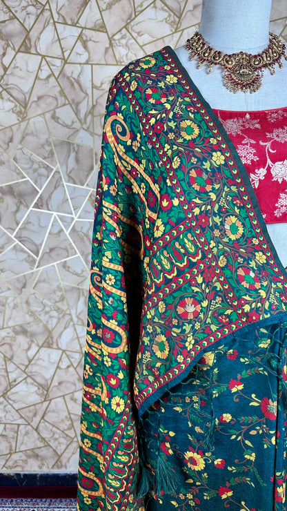 Elegant Green Floral Meenakari Saree With Blause piece for Festival Wear,