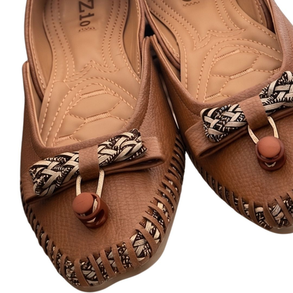 Banarashe Classic Tan Woven Bow Slip-On Juttis