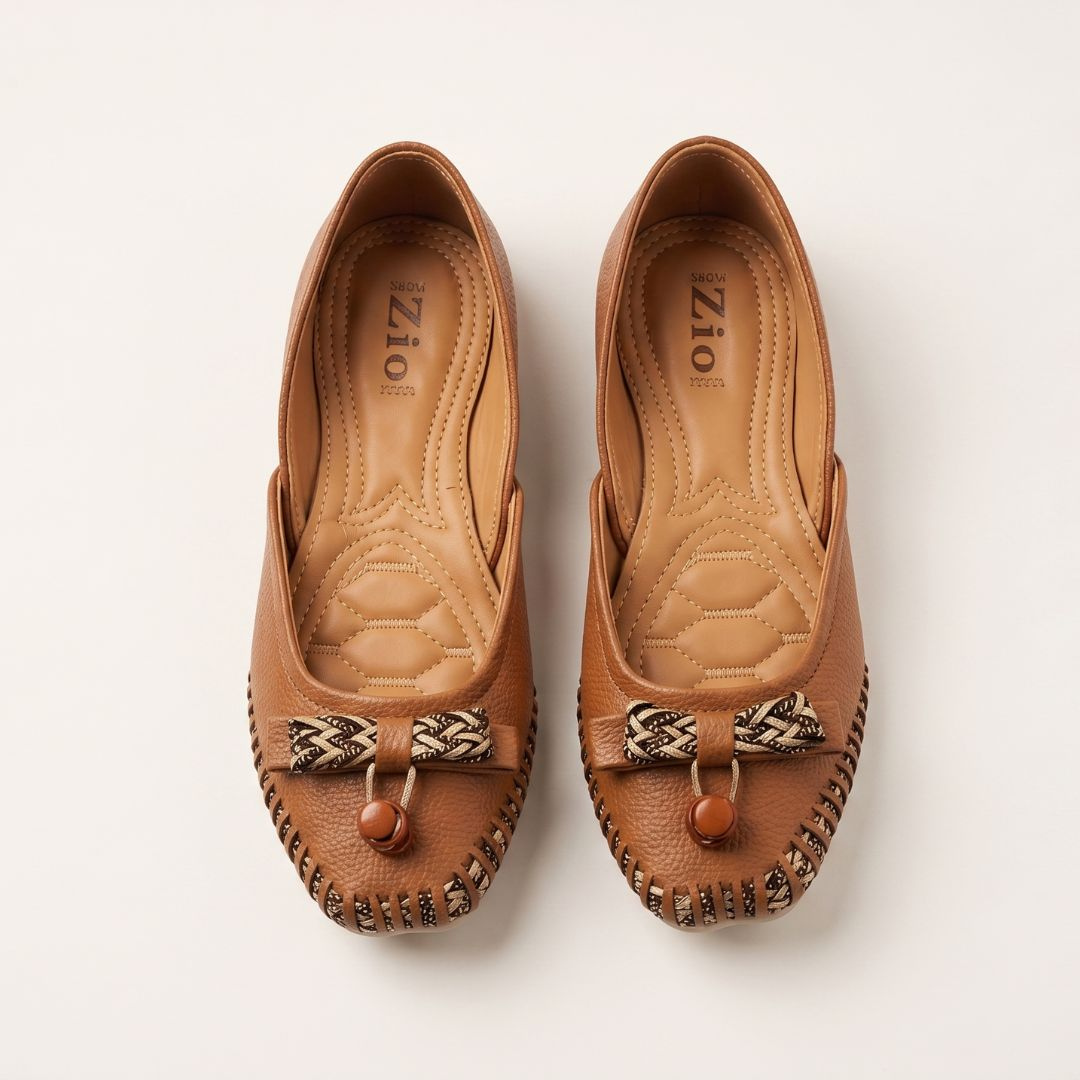 Banarashe Classic Tan Woven Bow Slip-On Juttis