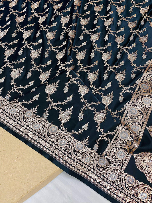 Black Banarasi Mashru Silk Saree with Antique Gold Zari - Baranashe - Black Banarasi Mashru Silk Saree with Antique Gold Zari