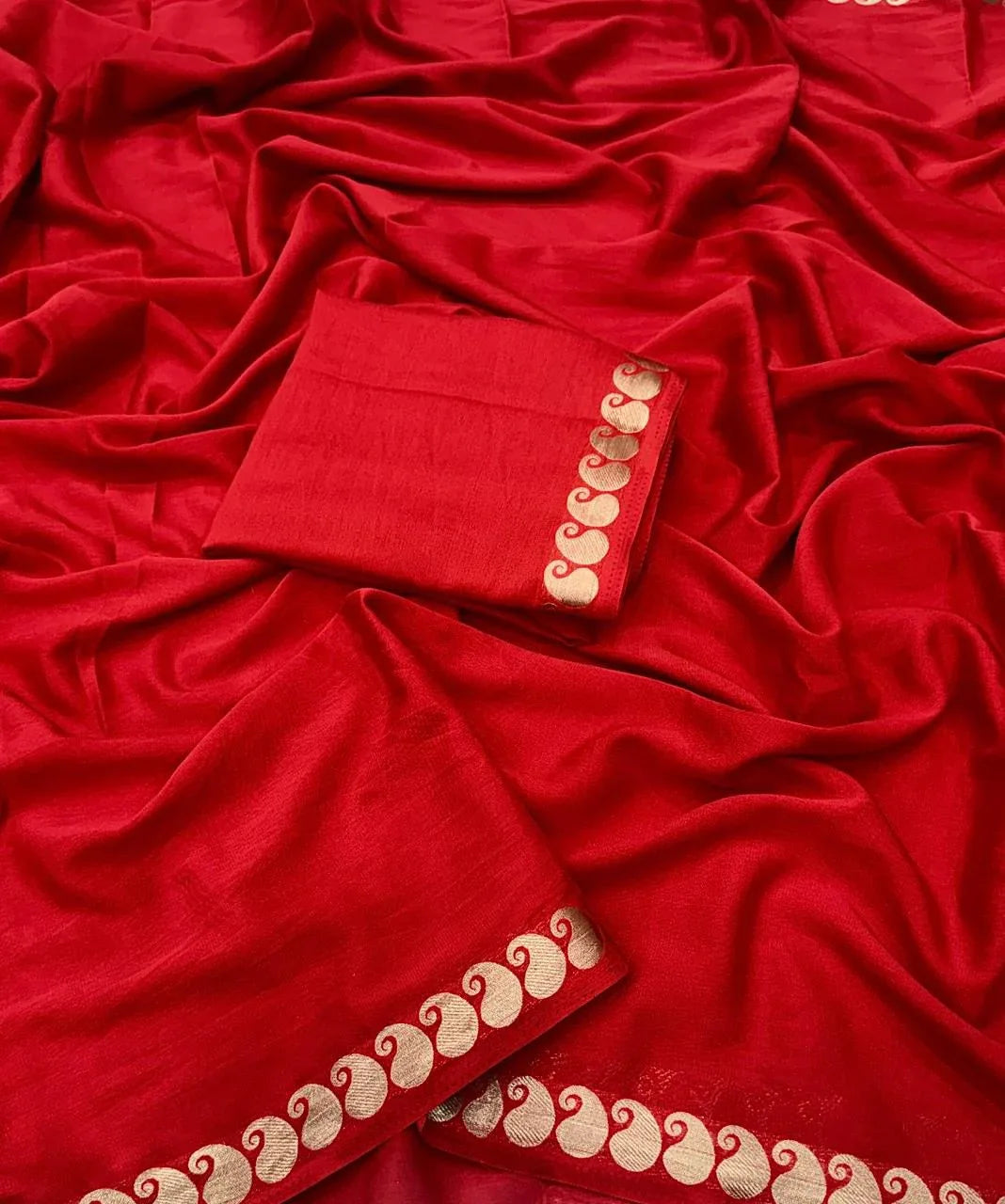 Red Viscose Crepe Georgette Saree with Chit Pallu