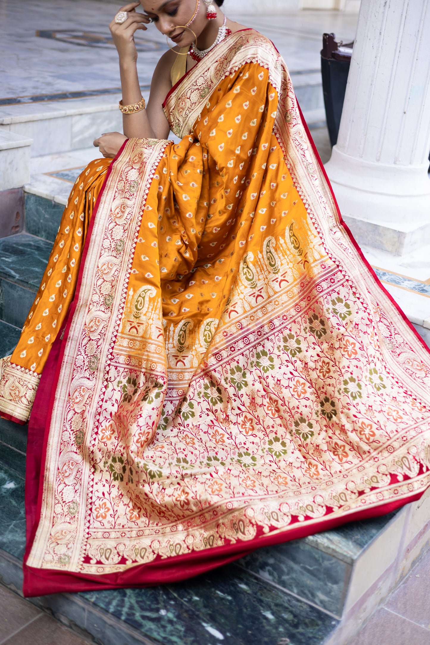 Regal Meenakari Elegance – Pure Handloom Banarasi Saree