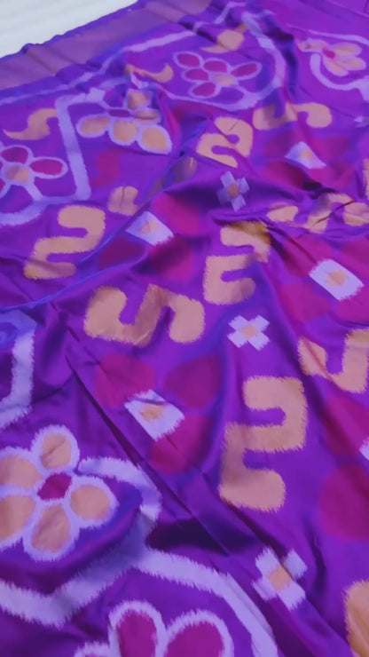 Premium Soft Silk Patola Weaving Saree with Rich Zari Pallu & Contrast Blouse